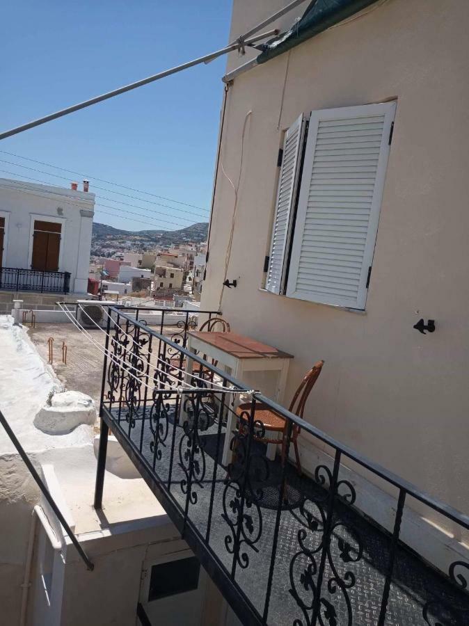 Soullas Apart -Ελλαδα- Apartment Ermoupoli Exterior photo